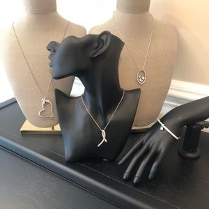 Bundle of sterling silver pendant chain necklace